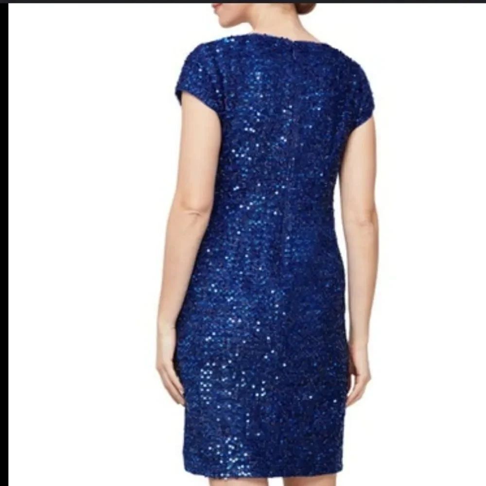 BRAND NEW AGB SLEEVELESS ROUNDNECK LINE DRESS
